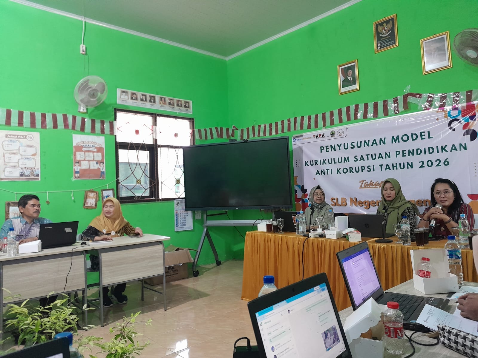 Pembukaan kegiatan oleh Kepala Cabang Dinas Pendidikan Wilayah VI
